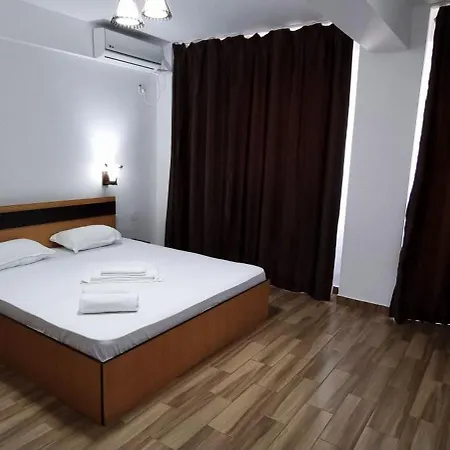 מלון Blue Sky 3*