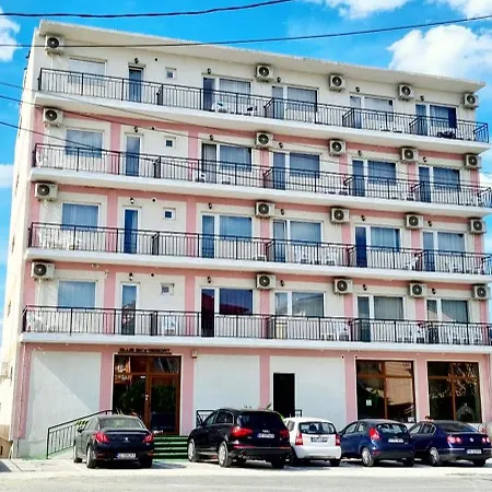 מלון Blue Sky אפורי נורד