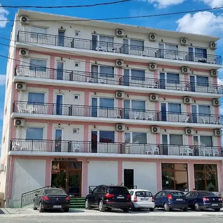 מלון Blue Sky אפורי נורד