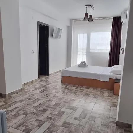 Blue Sky מלון 3*