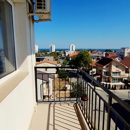 מלון Blue Sky 3*